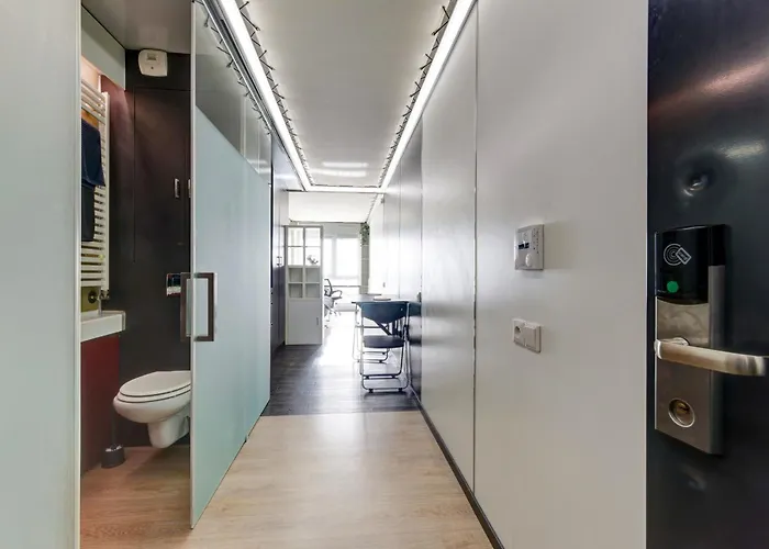 13 - Le Lokup - Wifi - Proche Tram شقة *