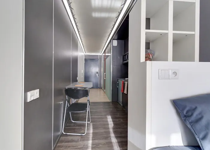 13 - Le Lokup - Wifi - Proche Tram شقة رانس